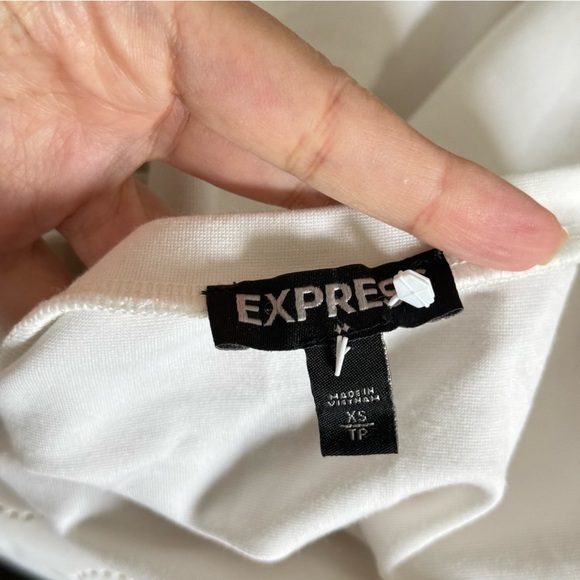 Express White Short Sleeve Belted Women’s Top XS - Picture 6 of 7